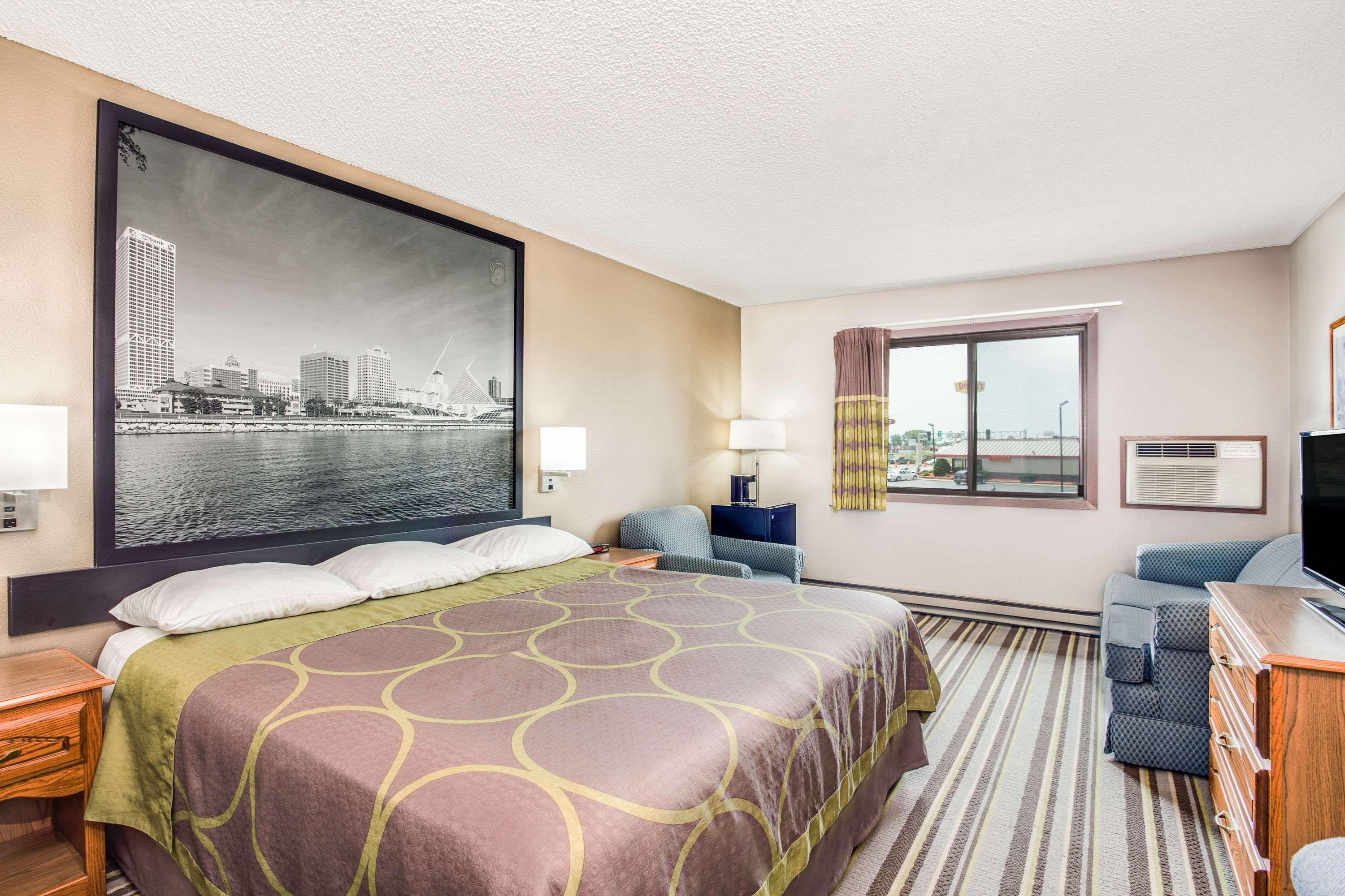 Super 8 By Wyndham Green Bay Near Stadium Экстерьер фото