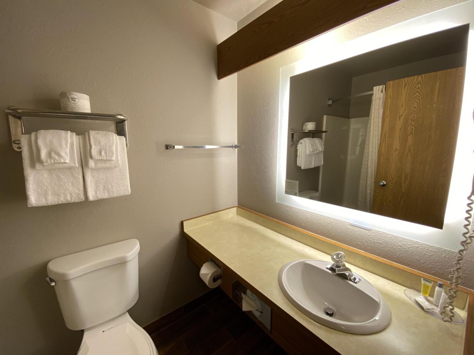 Super 8 By Wyndham Green Bay Near Stadium Экстерьер фото